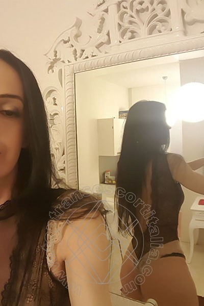 Foto selfie 30 di Lolita Drumound transescort Legnano