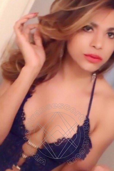 Foto selfie 17 di Danyella Alves Pornostar transescort Lido Di Camaiore