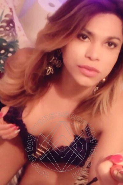Foto selfie 12 di Danyella Alves Pornostar transescort Lido Di Camaiore