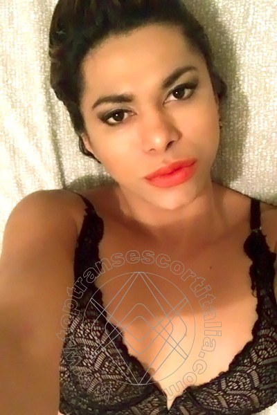 Foto selfie 21 di Danyella Alves Pornostar transescort Lido Di Camaiore