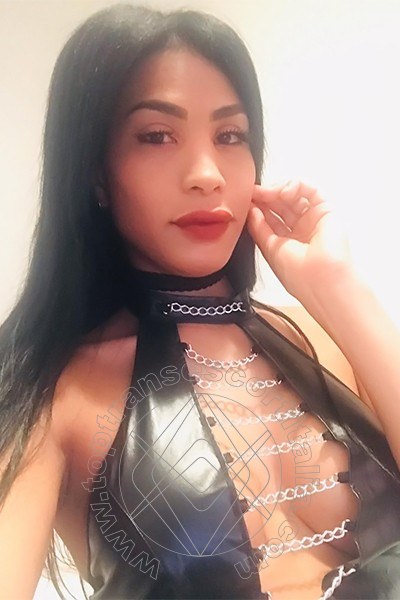 Foto selfie 49 di Mikaella Pimentell Pornostar transescort Roma
