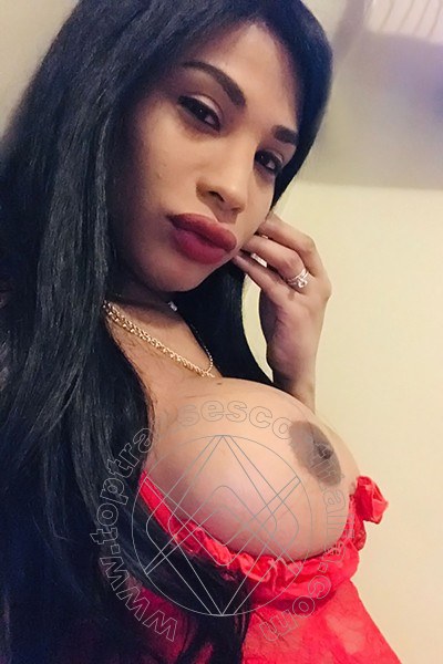 Foto selfie 20 di Mikaella Pimentell Pornostar transescort Roma