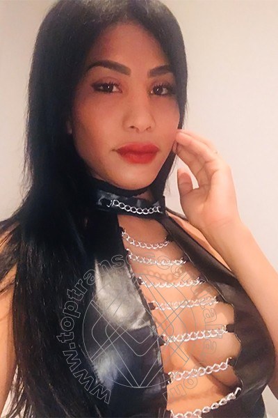 Foto selfie hot 35 di Mikaella Pimentell Pornostar transescort Roma