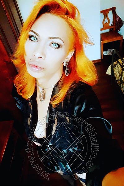 Foto selfie 64 di Deborah Myers transescort Alba Adriatica