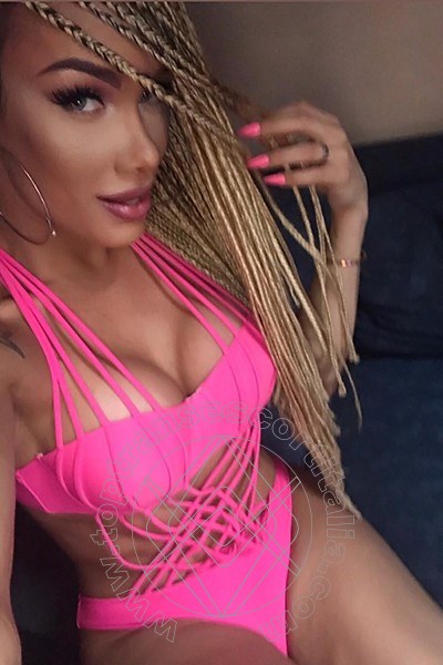 Foto selfie 63 di Kalena Rios Pornostar transescort Roma