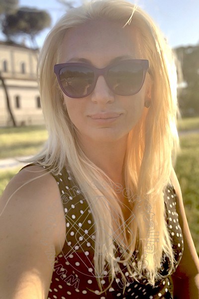 Foto selfie 16 di Eva Ferrari L'italiana transescort Roma