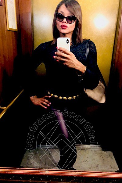 Foto selfie 53 di Veronika Havenna Superpornostar transescort Arezzo