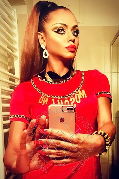 Foto selfie 75 di Veronika Havenna Superpornostar transescort Novi Ligure