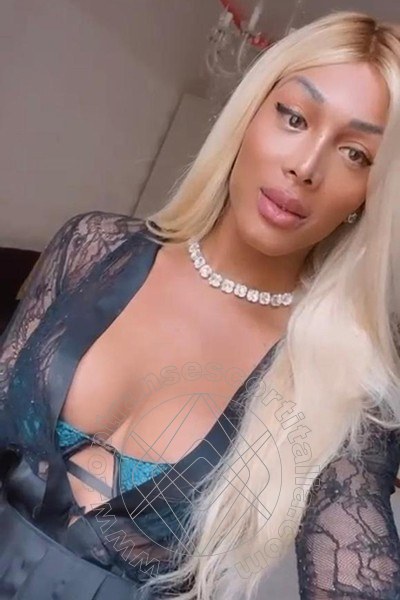 Foto selfie 13 di Camilla Brazil transescort Roma