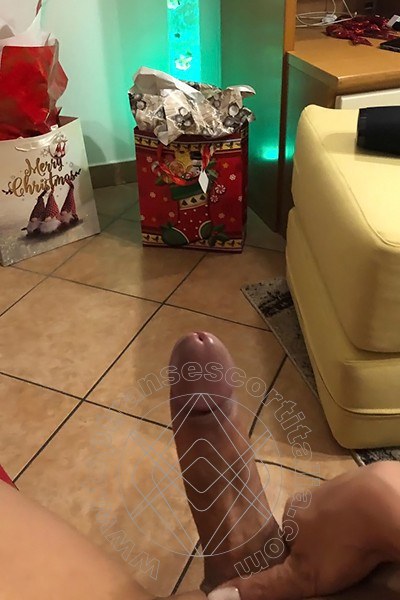 Foto selfie hot 19 di Marcella Pops transescort Udine