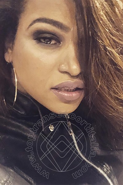 Foto selfie 2 di Lara Mulata Brasiliana transescort Bordighera