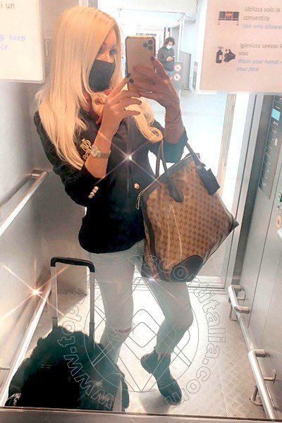 Foto selfie 420 di Pamy La Diva Stellare transescort Losanna