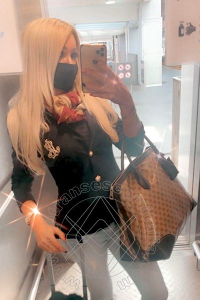 Foto selfie 423 di Pamy La Diva Stellare transescort Losanna