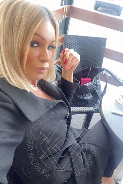 Foto selfie 39 di Pamy La Diva Stellare transescort Losanna