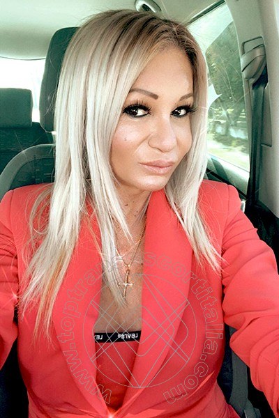 Foto selfie 442 di Pamy La Diva Stellare transescort Losanna