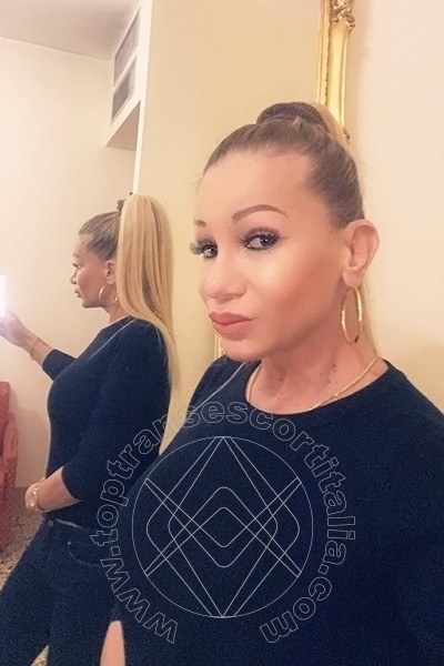 Foto selfie 518 di Pamy La Diva Stellare transescort Losanna