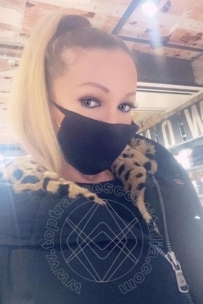 Foto selfie 510 di Pamy La Diva Stellare transescort Losanna