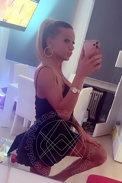 Foto selfie 703 di Pamy La Diva Stellare transescort Losanna