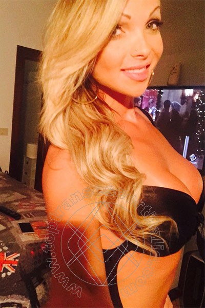 Foto selfie 73 di Carla Novaes Pornostar transescort Milano