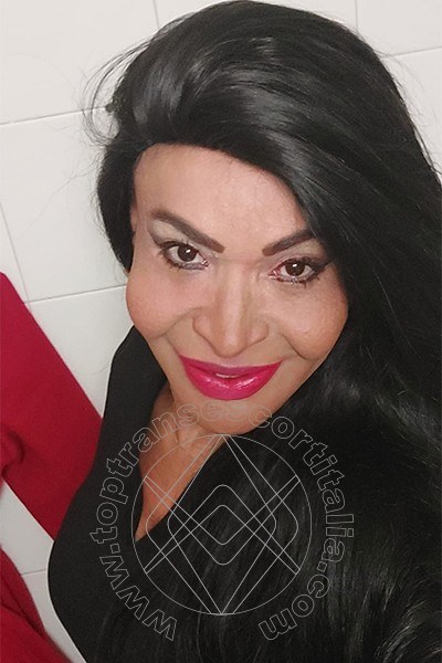 Foto selfie 79 di Tainá Oliveira transescort Prato