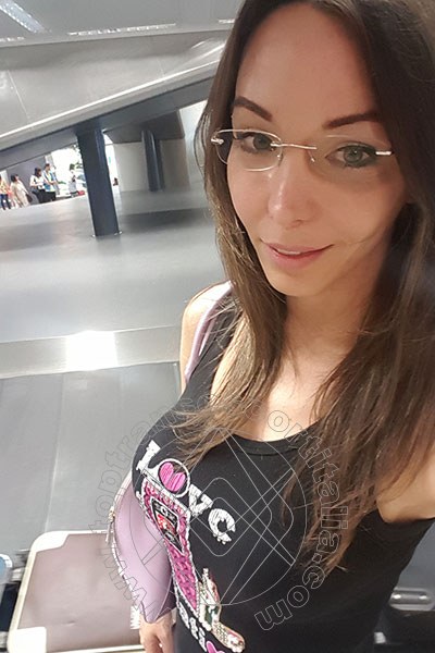 Foto selfie 72 di Laviny Albuquerque Pornostar transescort Legnano