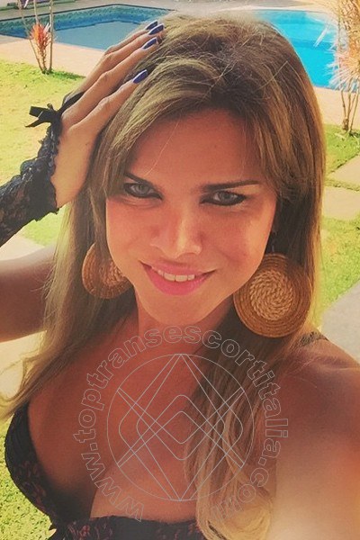 Foto selfie 135 di Hilda Brasil Pornostar transescort Beausoleil