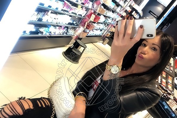 Foto selfie 1189 di Pamy La Diva Stellare transescort Losanna