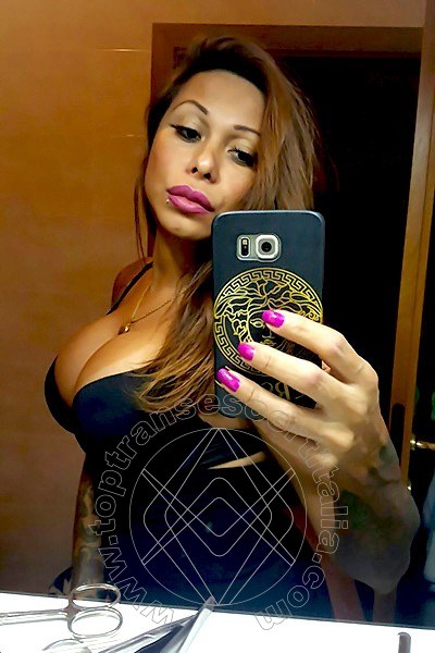 Foto selfie 225 di Alessandra Toledo Pornostar transescort Rimini