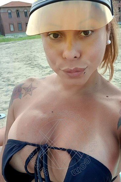 Foto selfie 93 di Alessandra Toledo Pornostar transescort Rimini