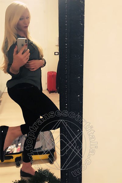 Foto selfie 1271 di Pamy La Diva Stellare transescort Losanna