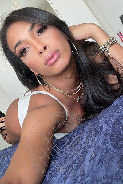 Foto selfie 23 di Arianna Ferrari Pornostar transescort Napoli