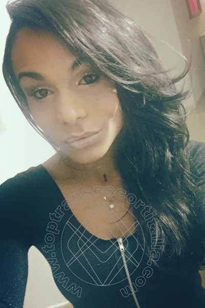 Foto selfie 3 di Melissa Pozzi Pornostar transescort Milano