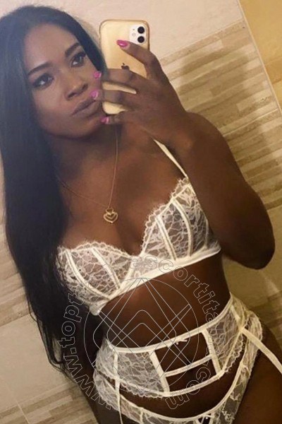 Foto selfie 19 di Paloma TerzaGamba transescort Caserta