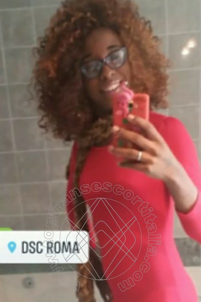 Foto selfie 8 di Lucrezya transescort Frosinone