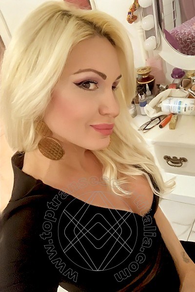 Foto selfie 10 di Eva Ferrari L'italiana transescort Roma