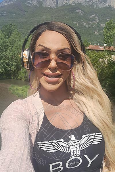 Foto selfie 111 di Wanessa Armani transescort Frosinone
