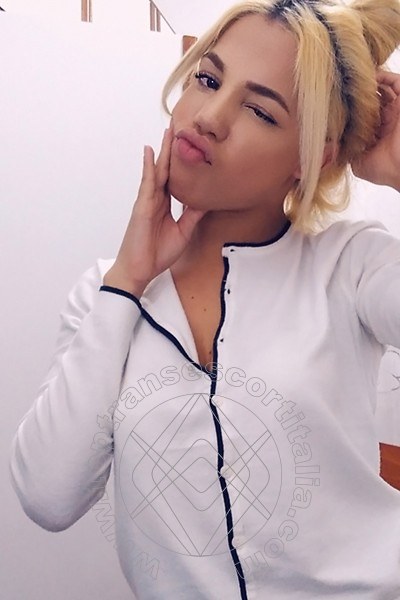 Foto selfie 22 di Sofia Rabello transescort Milano