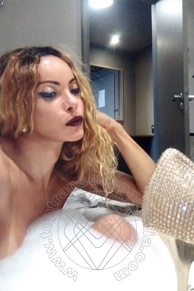 Foto selfie 9 di Giselle Diamante transescort Sesto San Giovanni