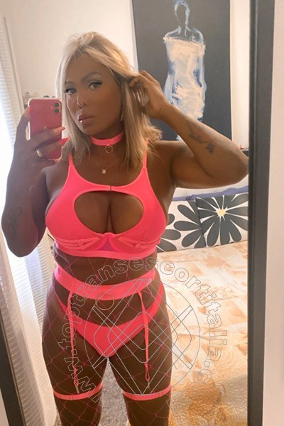 Foto selfie 10 di Carolina Hot transescort Lecce