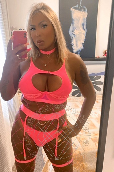 Foto selfie 9 di Carolina Hot transescort Lecce