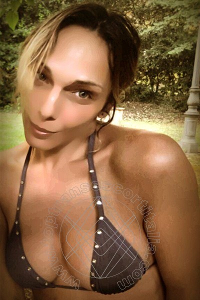 Foto selfie 16 di Sharon Gold transescort Milano
