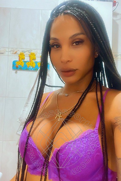Foto selfie 1 di Mikaella Pimentell Pornostar transescort Roma