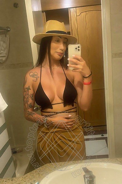 Foto selfie 12 di Raphaela Martins Pornostar transescort Albisola Superiore