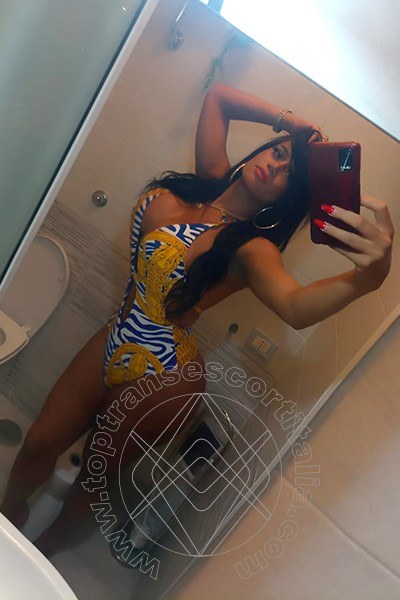 Foto selfie 1 di Ariana Bacelos transescort Castel Volturno