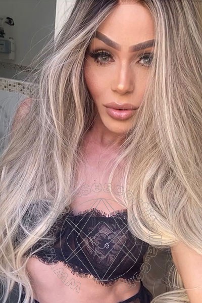 Foto selfie 50 di Fernanda Ambrosio transescort Milano
