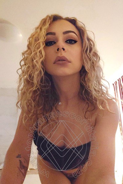 Foto selfie 15 di Michelly Ximenez Pornostar transescort Parma
