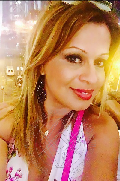 Foto selfie di Linda Blond transescort Rimini
