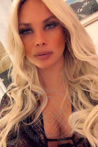 Foto selfie 2 di Bruna Dior transescort Alba Adriatica