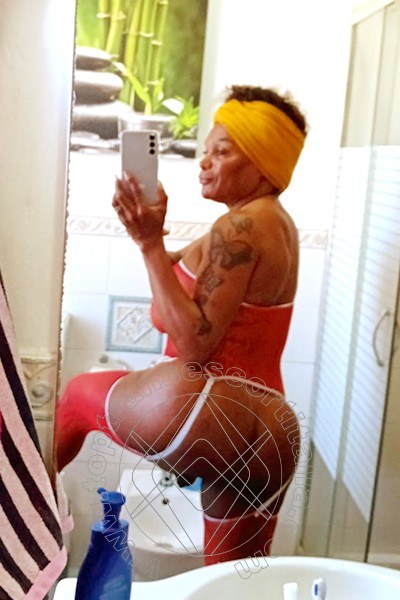Foto selfie hot di Kimon Cat transescort Termoli