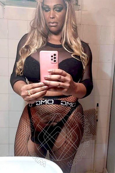 Foto selfie 8 di Nora transescort Cosenza